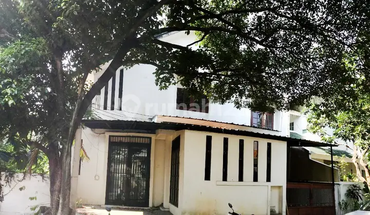 Rumah Tua Ex Klinik di Bintaro Sektor 9