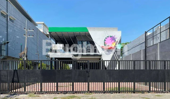 BANGUNAN GEDUNG RAYA WIYUNG MENGANTI BANGUNAN GEDUNG RAYA WIYUNG MENGANTI