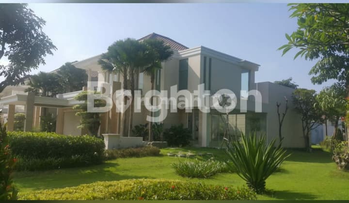 Rumah mewah Best Garden di Grand Golf Pakuwon Indah