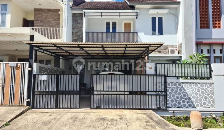 Rumah Minimalis 2 Lantai Dengan Taman Belakang Di Billymoon Duren Sawit