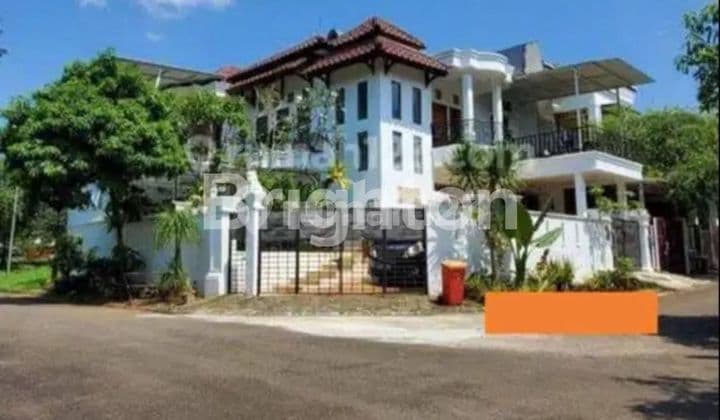 RUMAH DIKAWASAN ELIT CIBUBUR