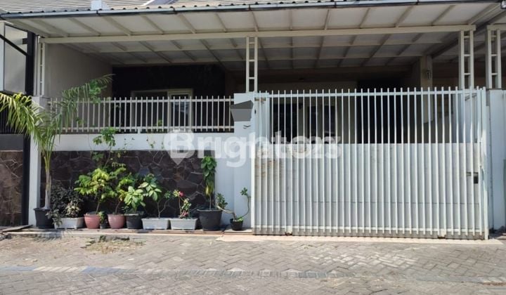 RUMAH 1,5LT SANGAT TERAWAT DI GRIYA KEBRAON UTAMA, SURABAYA BARAT