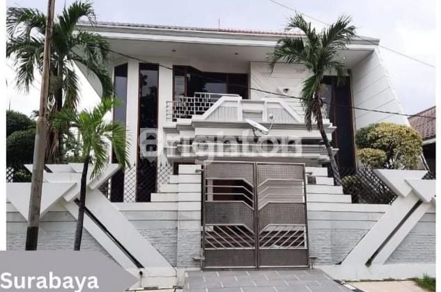 Rumah 2 Lantai Terawat Hook Dharmahusada Indah Dekat Galaxy Mall