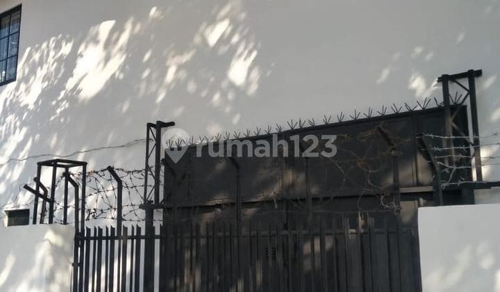 Rumah Strategis Tubagus Angke Jakarta Barat