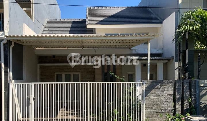 Rumah siap huni di Deltasari