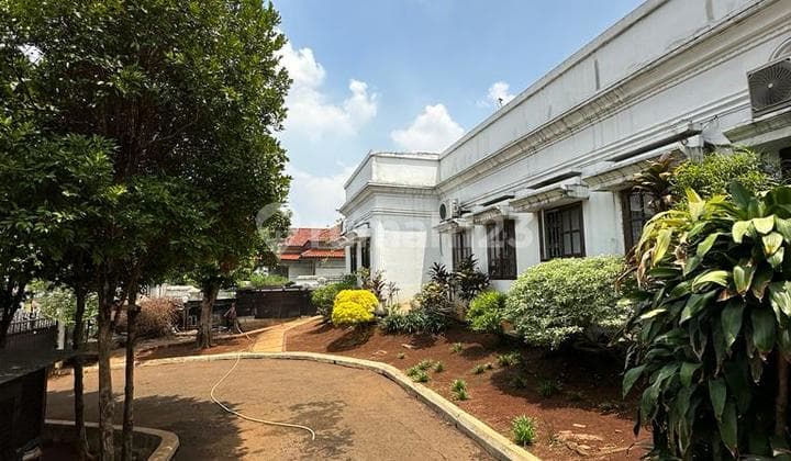 Classic House in DEPLU Complex Tangerang