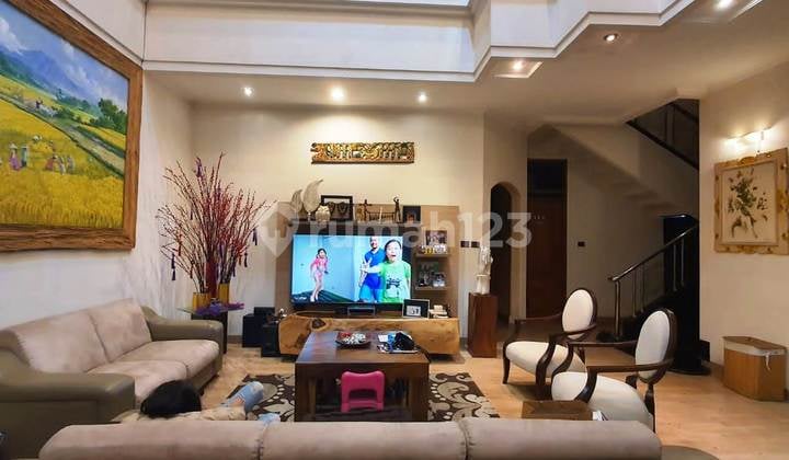 Rumah Lux di Taman Sakura Pasirkoja