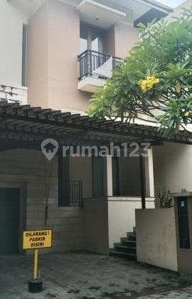 Rumah Luxury di Mutiara Pejaten Pasar Minggu