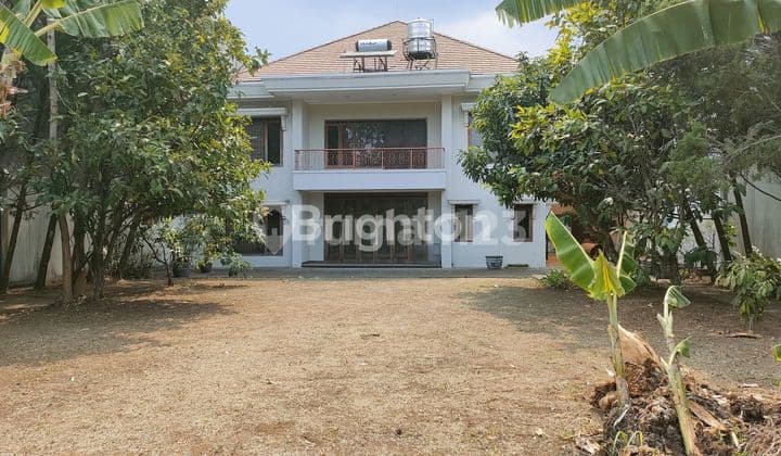 RUMAH MEGAH SIAP HUNI DI KOMPLEK SETIABUDI REGENCY BANDUNG