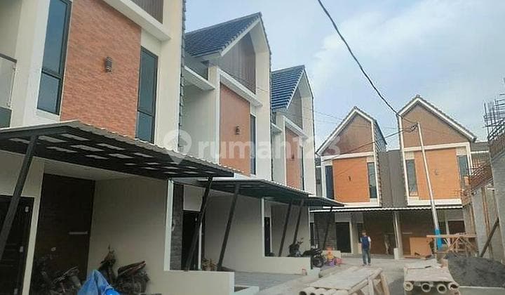 2-Story House Priced at 900 Million in Cibubur, East Jakarta