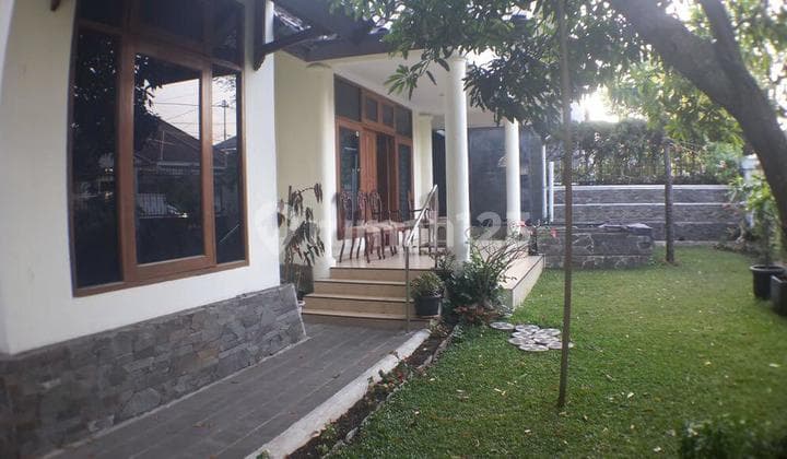 Rumah Lux di Sayap Riau Kotamadya Bandung