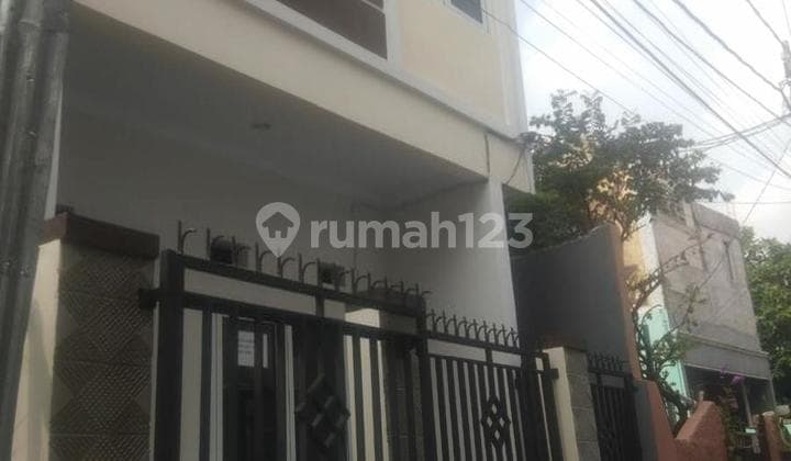 Rumah Baru Jl Kp. Irian, Utan Panjang. Jakpus