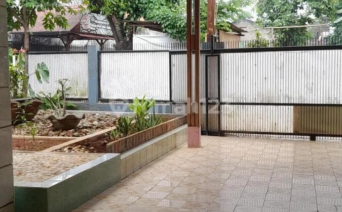 rumah second siap huni nempel. Bintaro sektor 2