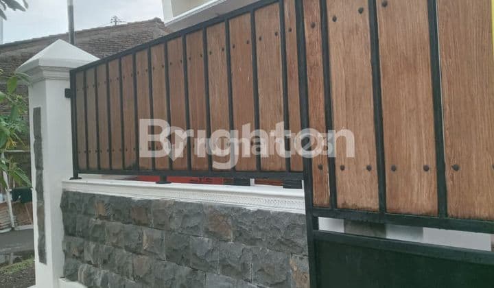 RUMAH BARU DEPAN SUPERINDO BANYUANYAR