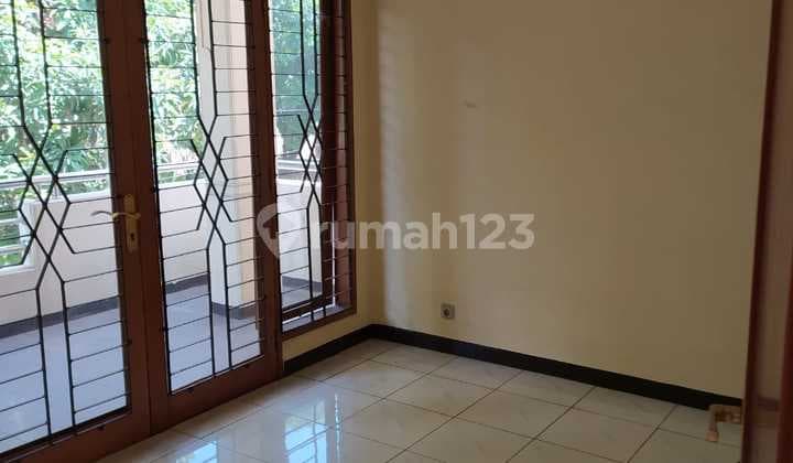 KAN RUMAH BAGUS DI KOMPLEK BATUNUNGGAL BANDUNG