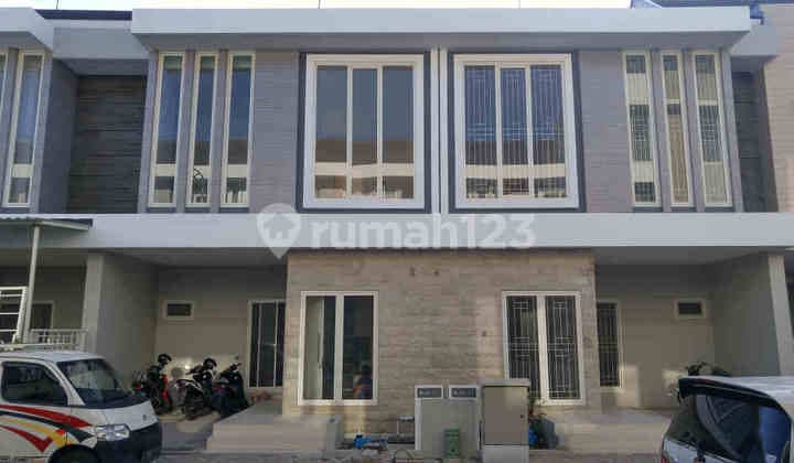 Dharmahusada Indah Baru Minimalis 5 Menit dari Galaxy Mall