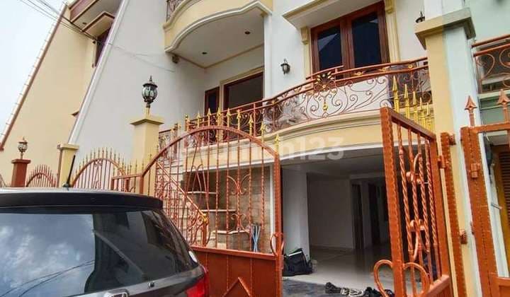 RUMAH SIAP HUNI DI TANJUNG DUREN JAKARTA BARAT