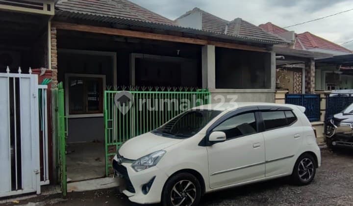 Rumah Di Daerah Mundu, Griya Taman Suci