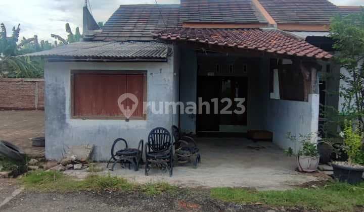 Rumah Di Griya Taman Suci