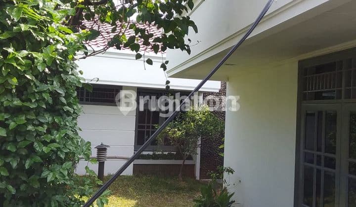 RUMAH KEMANGGISAN DALAM KOMPLEKS