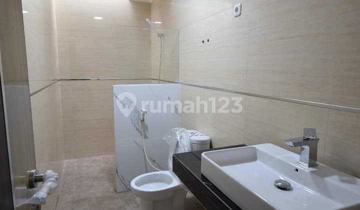 Rumah baru Bagus Minimalis Di Taman Holis kodya bandung