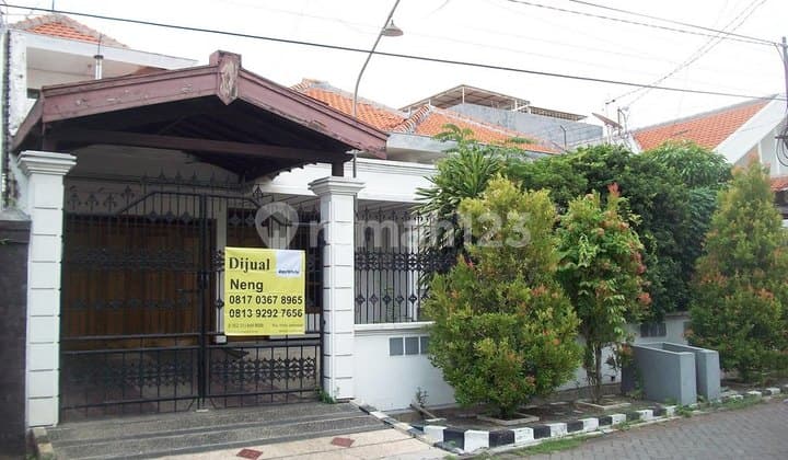 House in Manyar Tirtoyoso Utara, East Surabaya, 2 Floors, Good + Well-Maintained, Move-In Ready