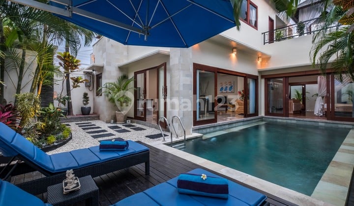 Freehold - Exquisite Tropical Retreat 2-Bedroom Villa in Prime Canggu Location