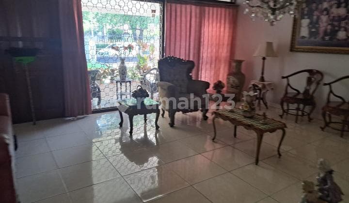 Rumah Asri Dan Strategis Pinggir Jalan Utama Di Kayu Putih S7147