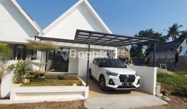 RUMAH SIAP HUNI ESTETIK CANTIK DEKAT STASIUN