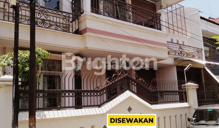 Rumah Dekat Smu Loyola di Tengah Kota
