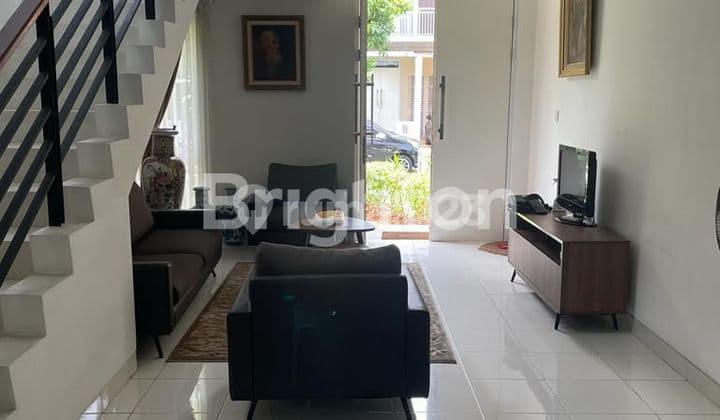 Rumah 2 Lantai Perumahan Summarecon Bekasi Dekat Ke Tol Bekasi Barat