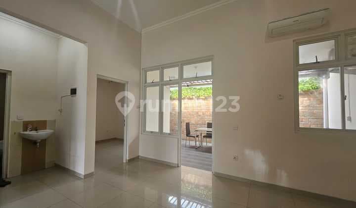 Rumah Bagus Semi Furnished Siap Pakai Lokasi Graha Padma Semarang