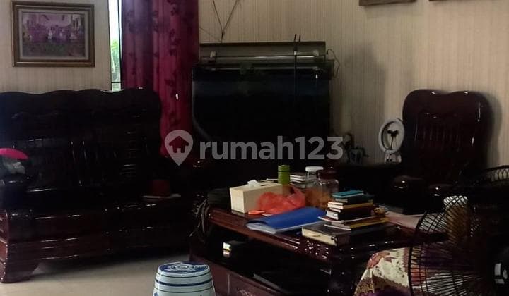 Rumah 2 Lantai Strategis Di Komplek Billymoon S7164