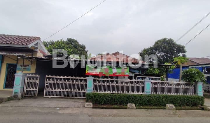 RUMAH YANG STRATEGIS PINGGIR JALAN UTAMA COCOK UNTUK USAHA DI DEPOK