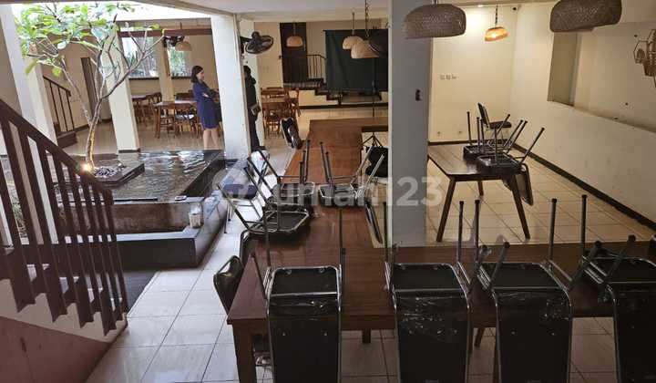 Bangunan 2 Lantai Cocok Untuk Usaha Cafe / Kantor