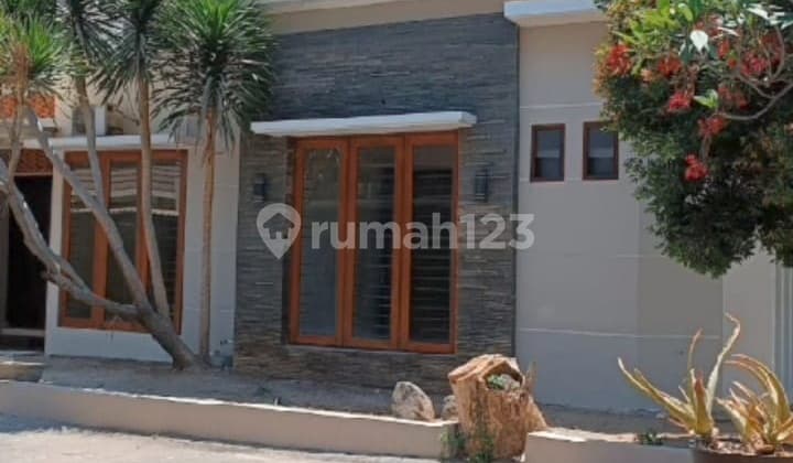 Rumah di Kendangsari Cluster Ivory Residence