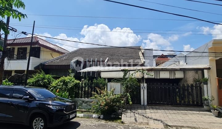 RUMAH STRATEGIS HITUNG TANAH PAKIS