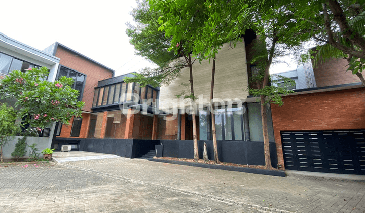 Modern Luxury House Near Senayan Kebayoran Lama South Jakarta