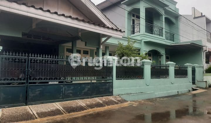 RUMAH 1.5 LANTAI SIAP HUNI DALAM KOMPLEK