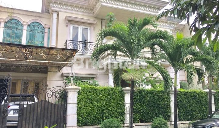 Turun Harga...Rumah cantik, kokoh dan siap huni di daerah Pondok Indah