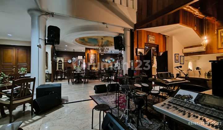 Rumah Bagus di Jalan Surabaya, Menteng, Jakarta Pusat