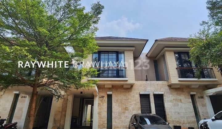 Ready-to-Occupy Townhouse in Ampera Area
