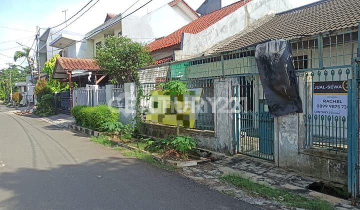 Rumah Tua Lokasi Strategis Di Kayu Putih Timur S7321