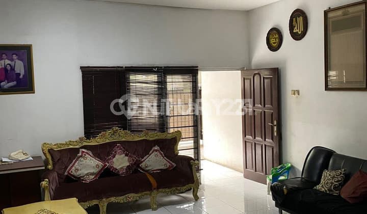 Rumah 2 Lantai Lokasi Strategis Di Setiabudi S7327