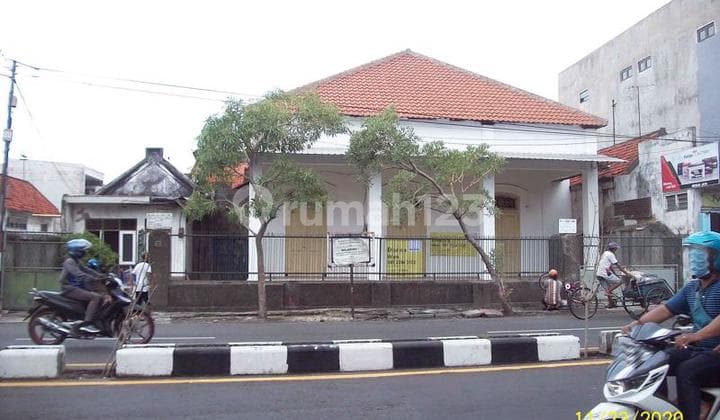 Rumah Kuno, Lokasi Strategis, Nol Jalan Raya, Parkir Luas, Bisa untuk Usaha, Praktik Dokter, Depot dll