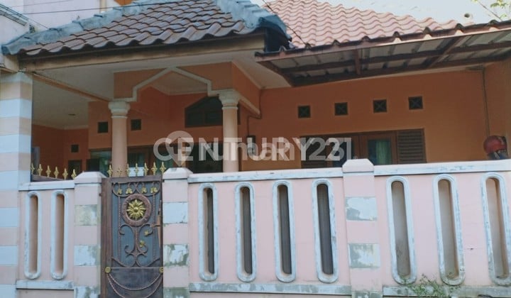 Rumah Taman Cimanggu Dekat Tol Borr Siap Huni