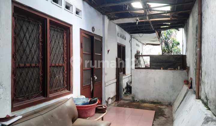 rumah lama Jl kebayoran lama raya Jakarta Selatan