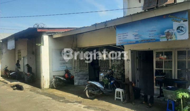 RUMAH DAN GUDANG LAYAK HUNI DIPINGGIR JALAN DEPOK TENGAH
