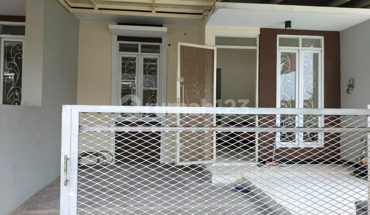 Rumah Cluster Siap Huni Di Taman Kopo Indah Bandung