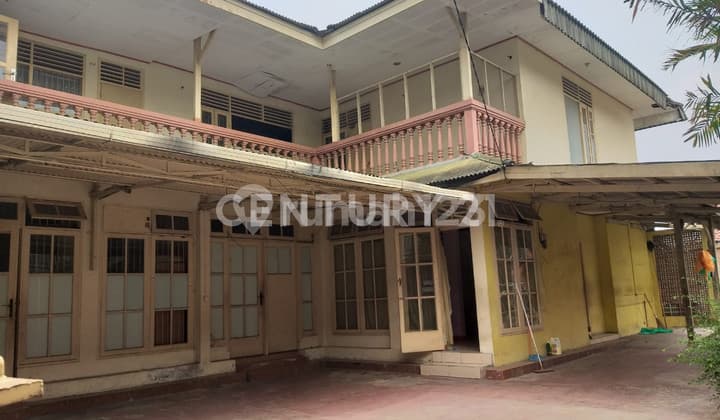 Rumah Tua 2 Lantai Bebas Banjir Di Klender S7394